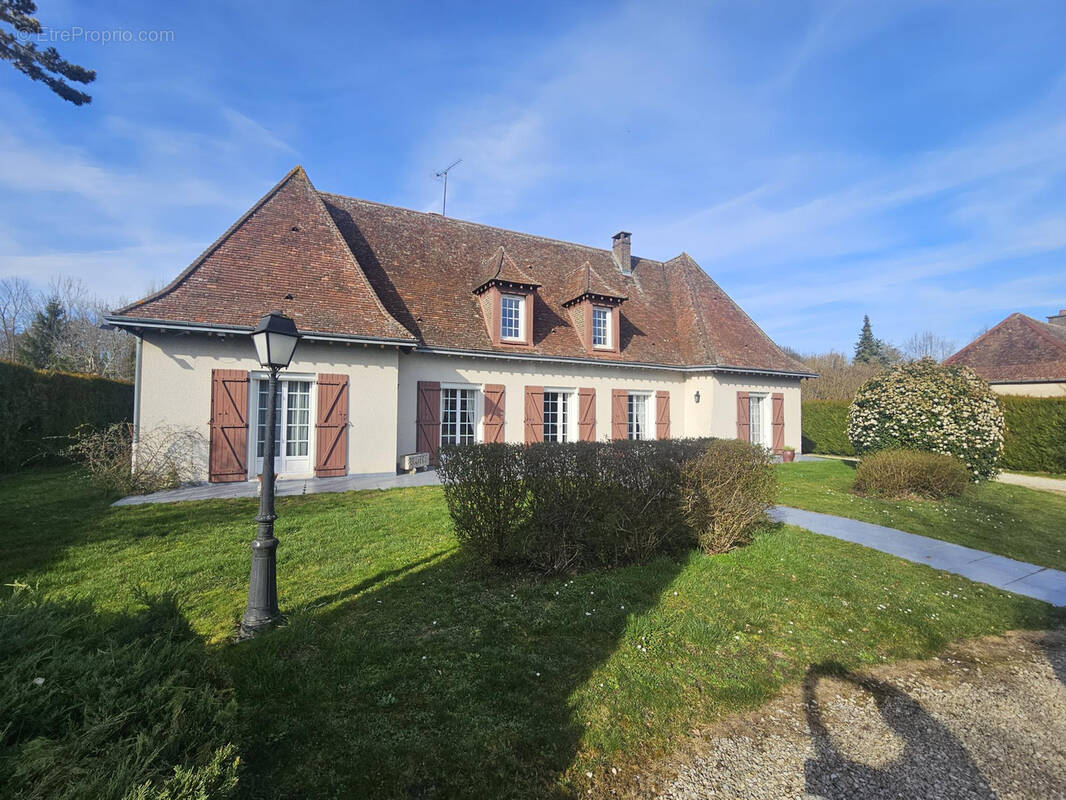 Maison à LA RIVIERE-DE-CORPS