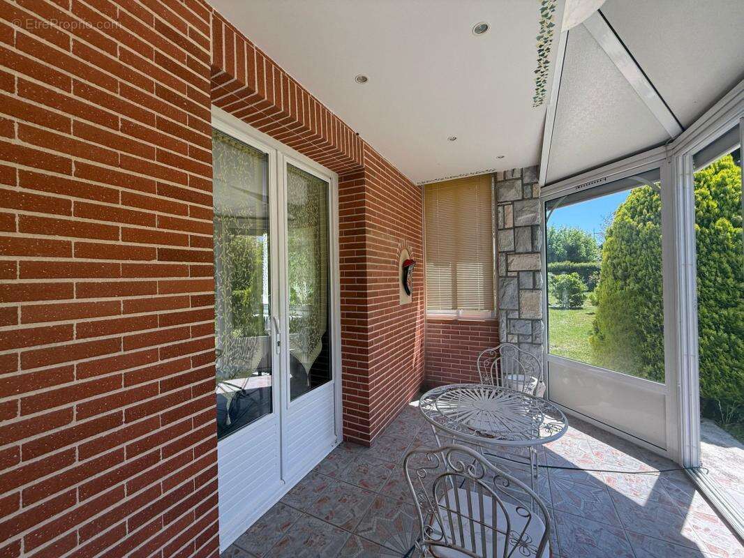 Maison à LA SALVETAT-SAINT-GILLES