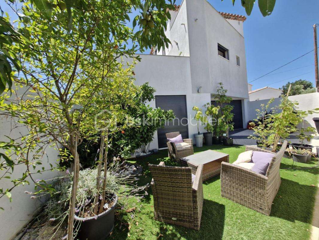 Maison à LE MUY