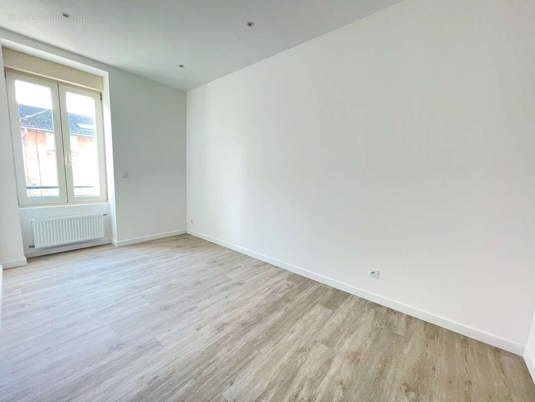 Appartement à PONT-EVEQUE