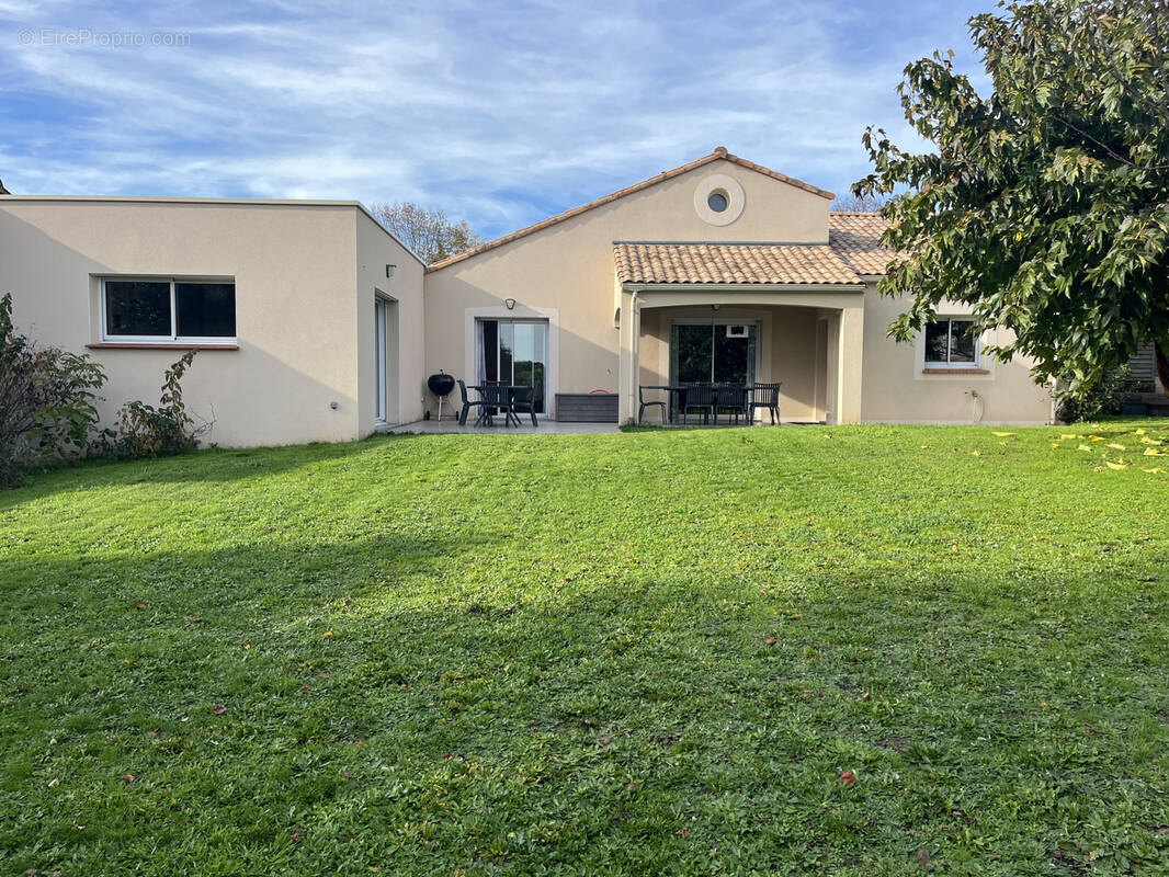 Maison à LE CELLIER