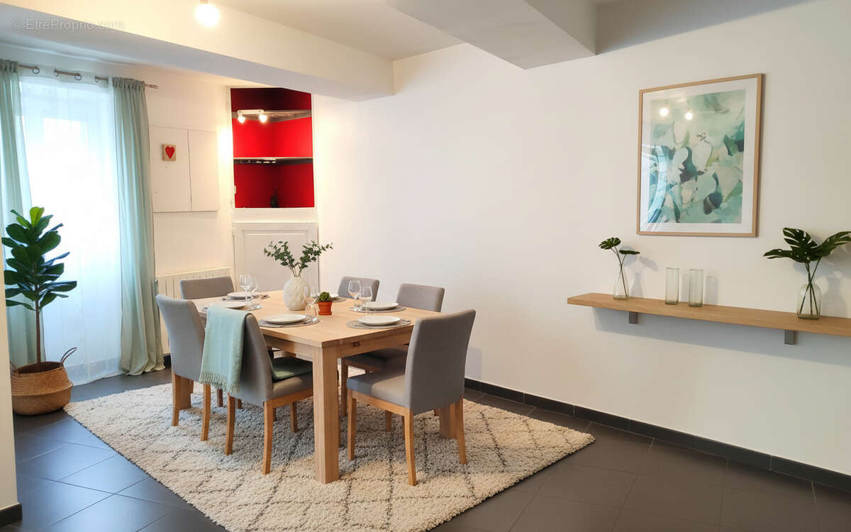 Maison à SAINTE-CATHERINE