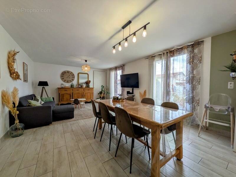 Maison à CERIZAY