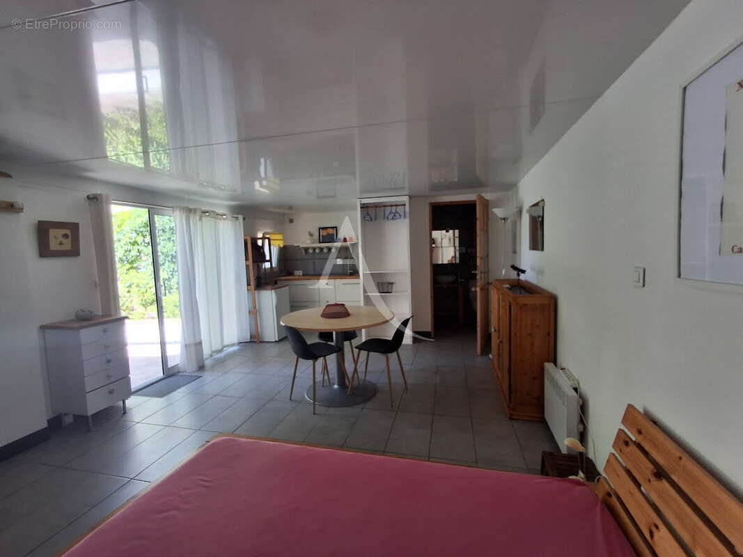 Maison à ROQUEREDONDE