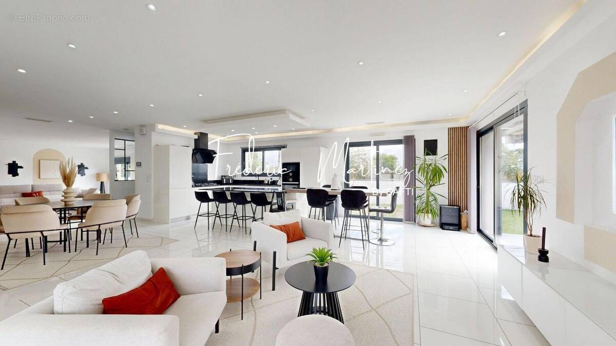 Photo 1 - Maison à LESPINASSE