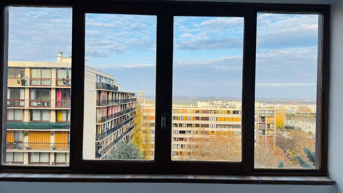 Appartement à FONTENAY-LE-FLEURY