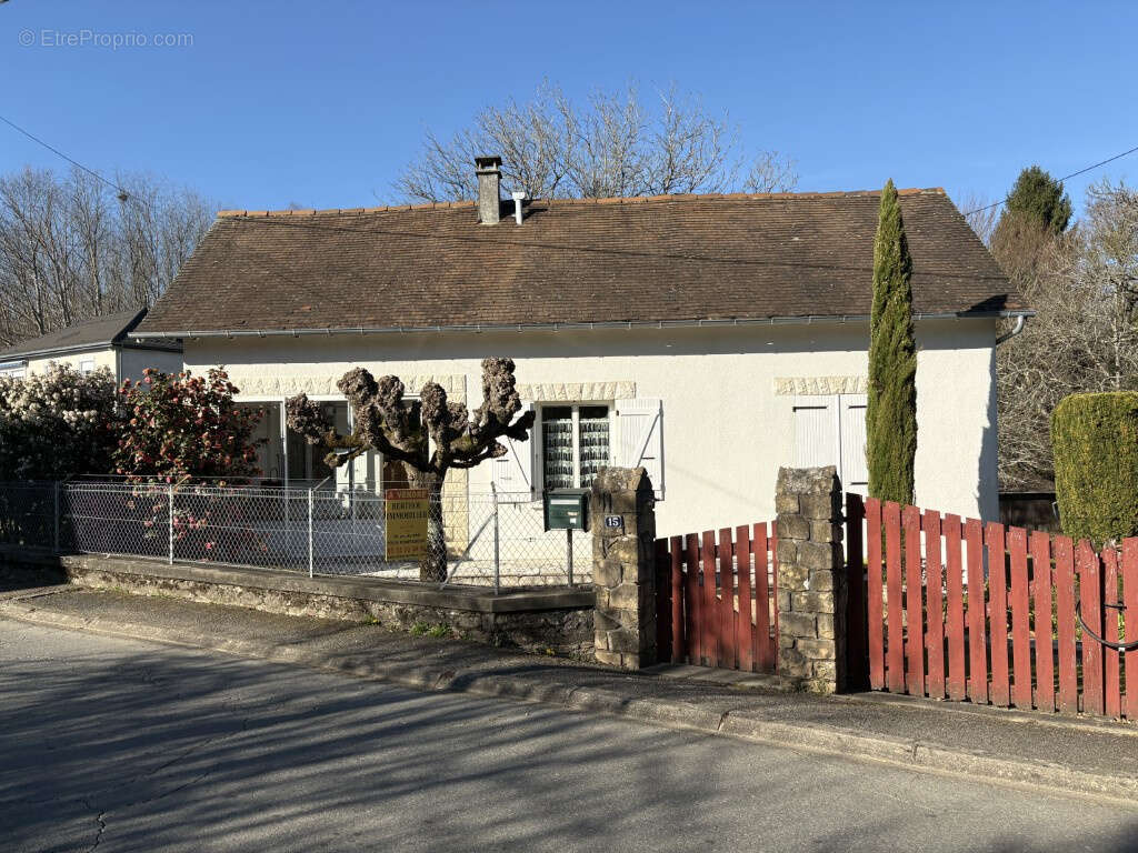 Maison à ARNAC-POMPADOUR