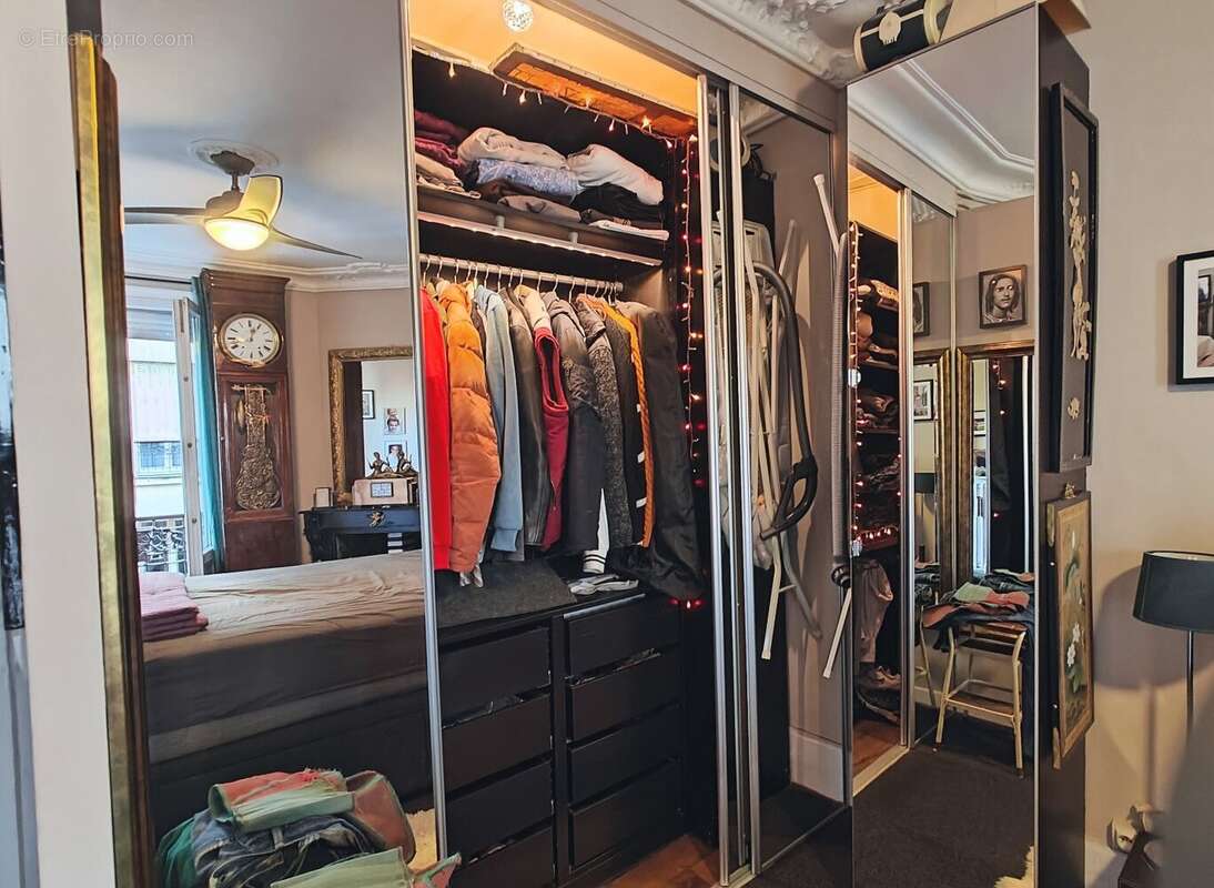 Appartement à PARIS-18E
