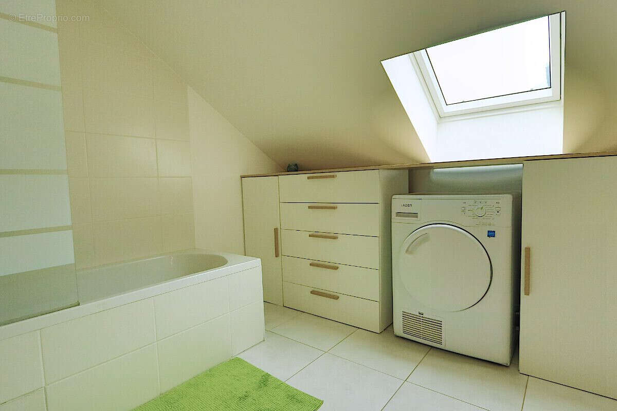 Salle de bains - Appartement à BONNEVILLE