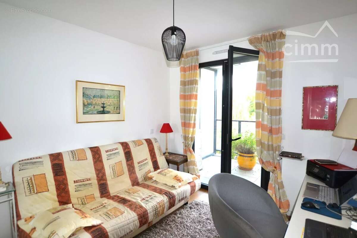 Appartement à SAINT-MAUR-DES-FOSSES