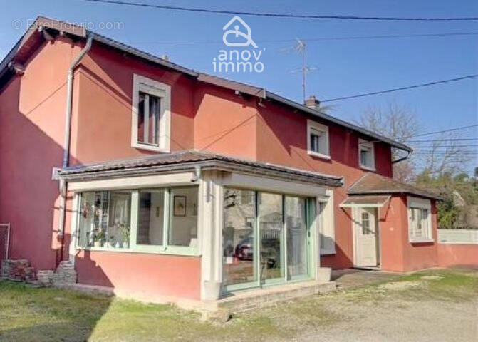 Maison à SAINT-ROMAIN-DE-JALIONAS