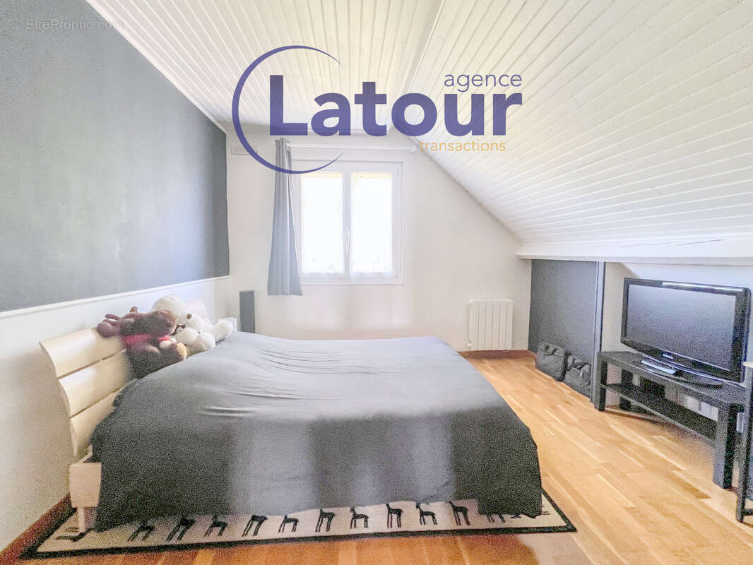 PROCHE HOUDAN Maison familiale 6 pièces avec sous-sol total et dépendance - photo 8