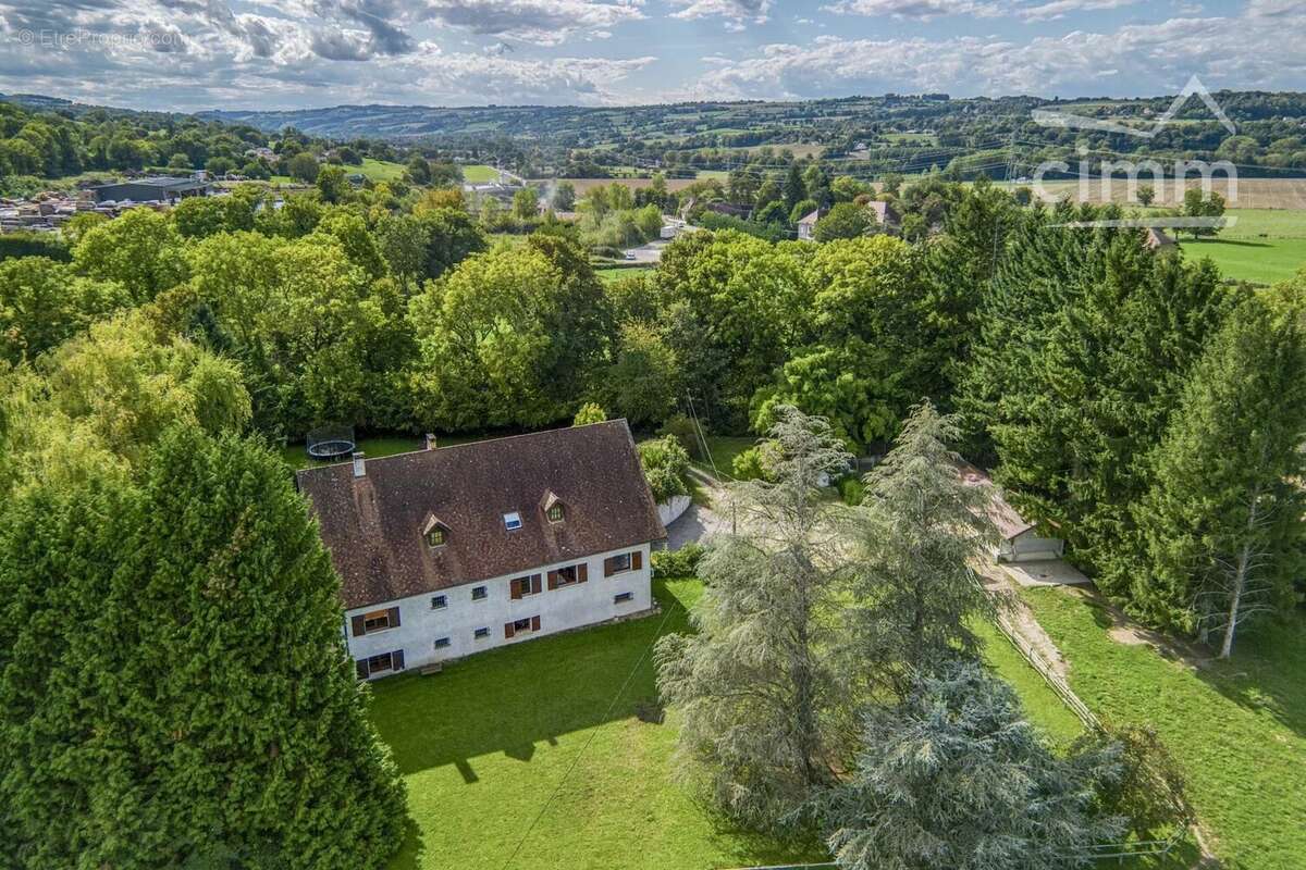 Maison à LES ABRETS