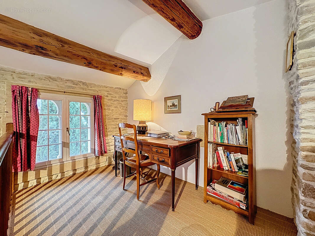 Maison à GALLARGUES-LE-MONTUEUX