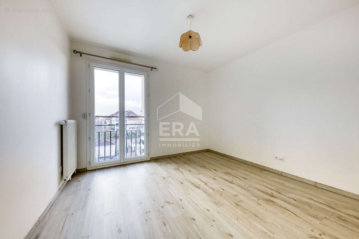 Appartement à EMERAINVILLE