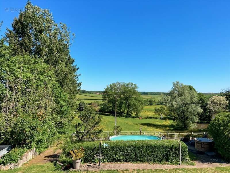 Maison à PERRECY-LES-FORGES