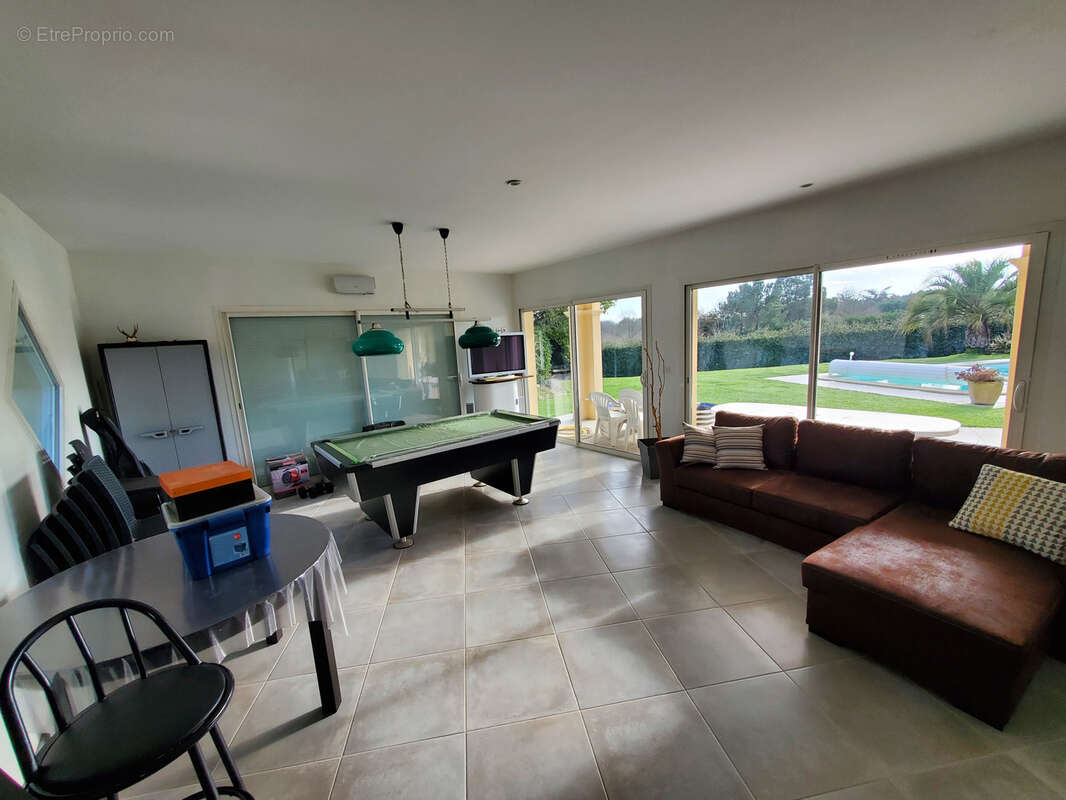 Maison à LE MAS-D'AGENAIS