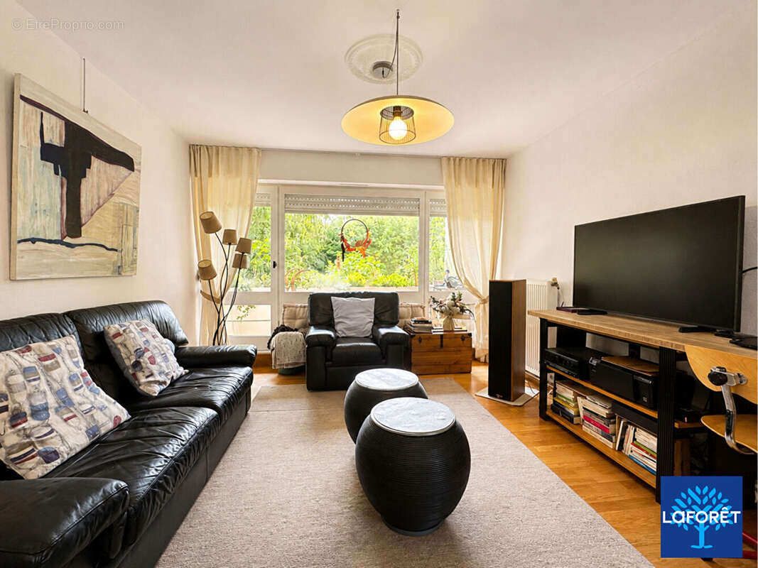 Appartement 3 pièces  95 m² , Résidence Marin la Meslée,  À deux pas du parc de la Rhonelle - photo 2
