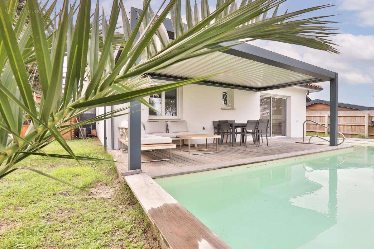 Maison à GUJAN-MESTRAS