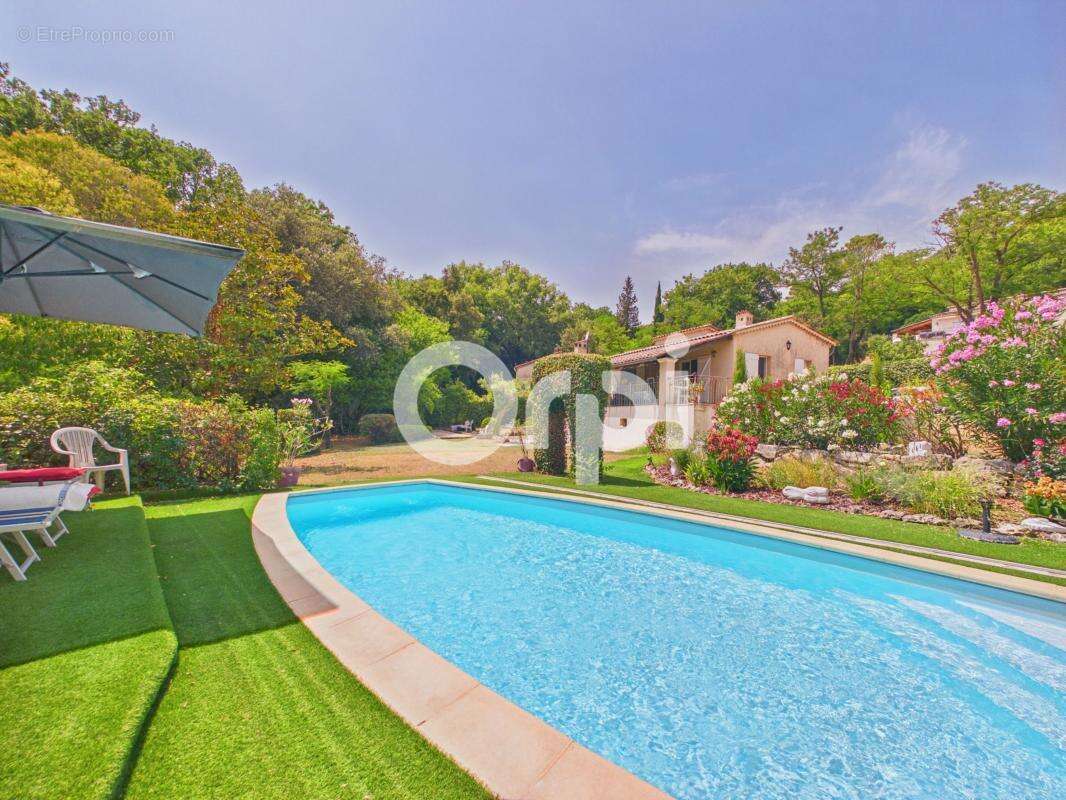 Maison individuelle - montauroux / chateau tournon - terrain paysage clos + piscine + annexes dependances - photo 2