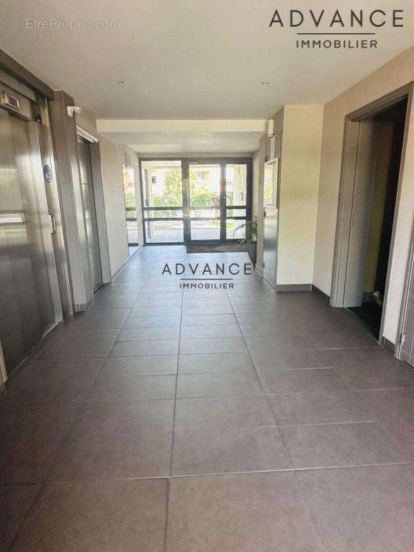 Appartement à FROUZINS