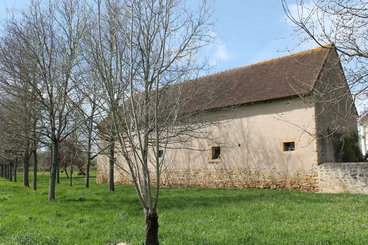 Maison à SAINT-JEANVRIN