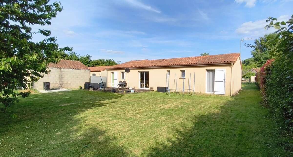 Maison à CELLE-LEVESCAULT