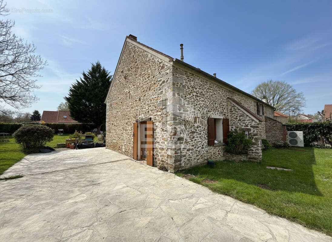 Maison à SAINT-OUEN-EN-BRIE