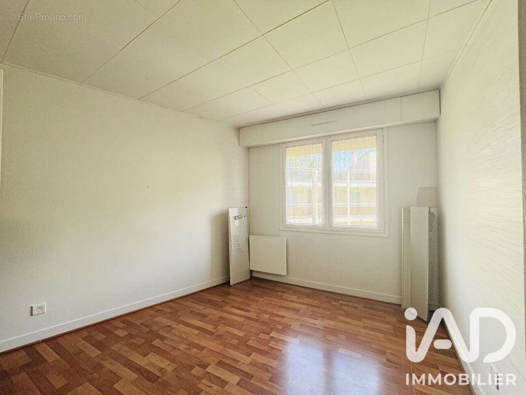 Photo 8 - Appartement à VAUJOURS