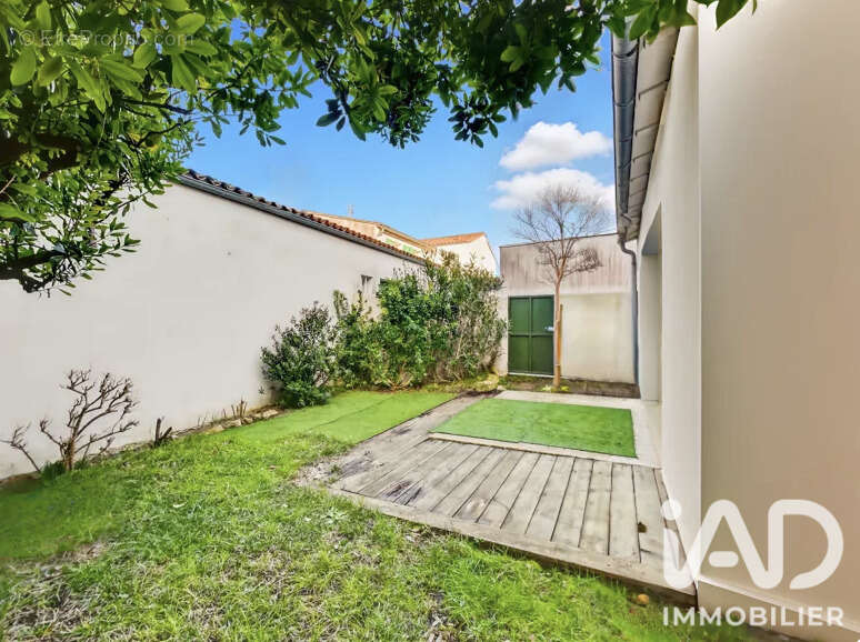 Maison 85 m² à Saint-Martin-De-Re  - photo 4