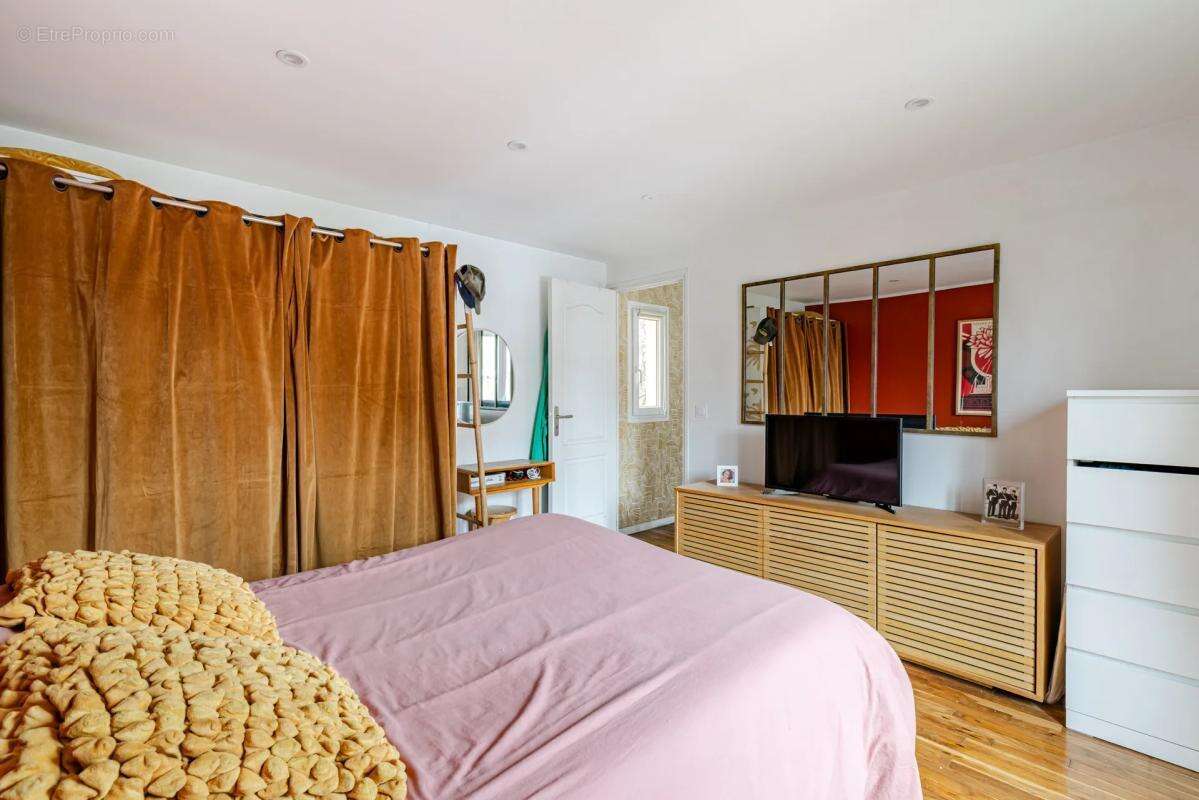 Maison à CHOISY-LE-ROI