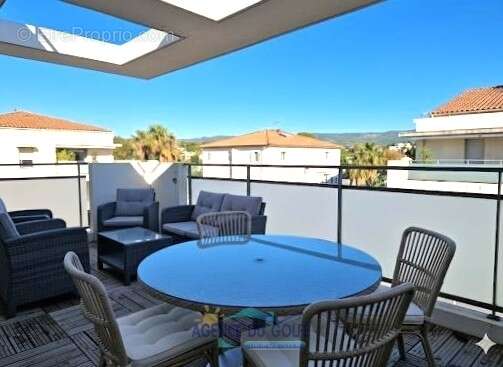 Coquet T 2 avec terrasse et garage à quelques mètres des plages - photo 8