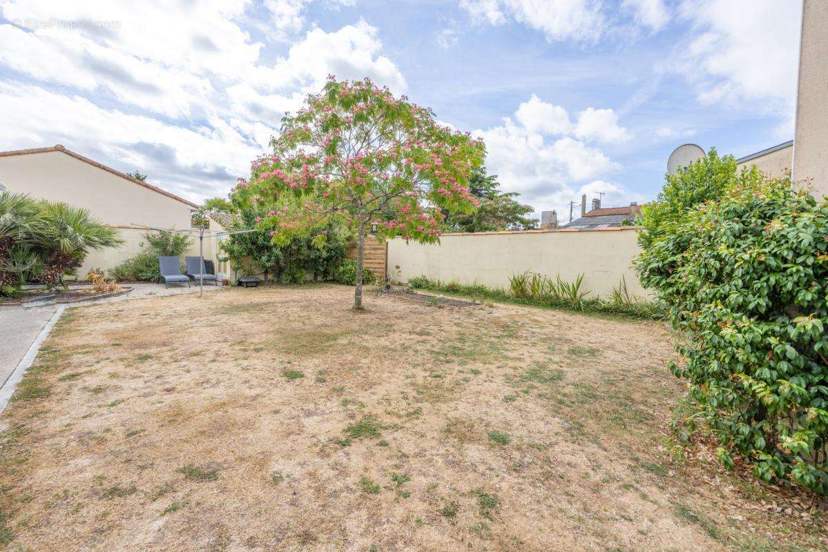 Maison familiale avec jardin - photo 10