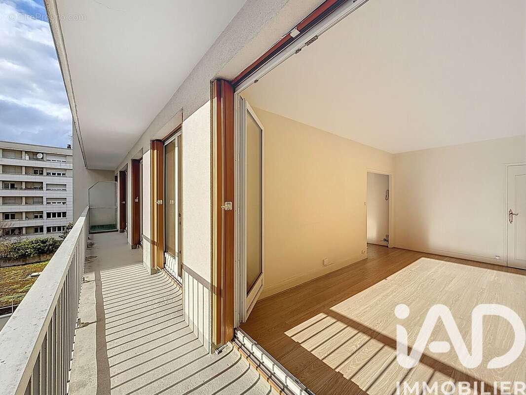Photo 4 - Appartement à LEVALLOIS-PERRET