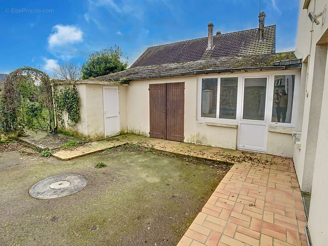 Maison à LA HAYE-DU-PUITS