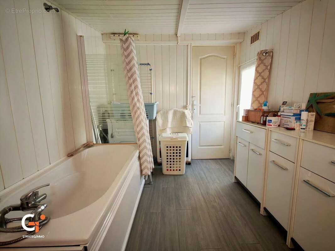 Maison à SAINT-ETIENNE-DU-ROUVRAY