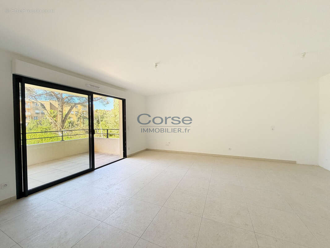 Appartement 72 m² à Ajaccio  - photo 4