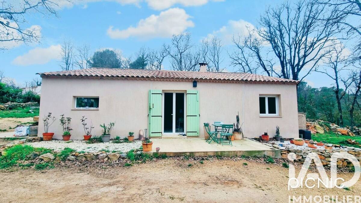 Photo 1 - Maison à TOURVES