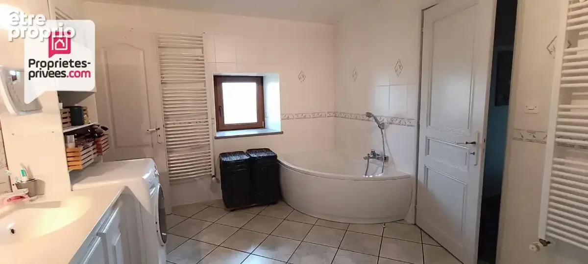 Maison de caractère . 214 m² habitables - photo 9