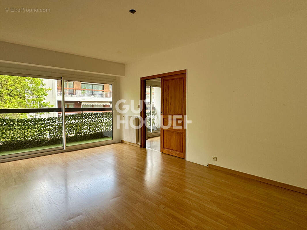 Appartement à ATHIS-MONS