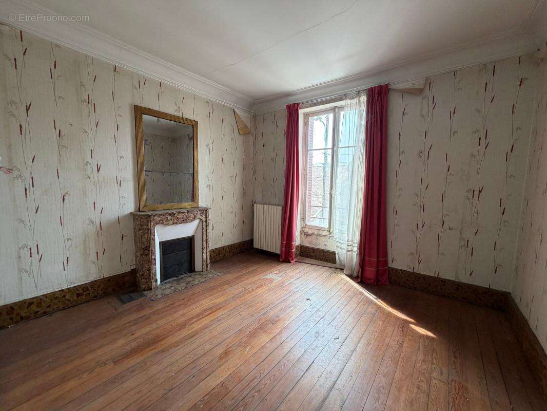 Maison à SACLAS