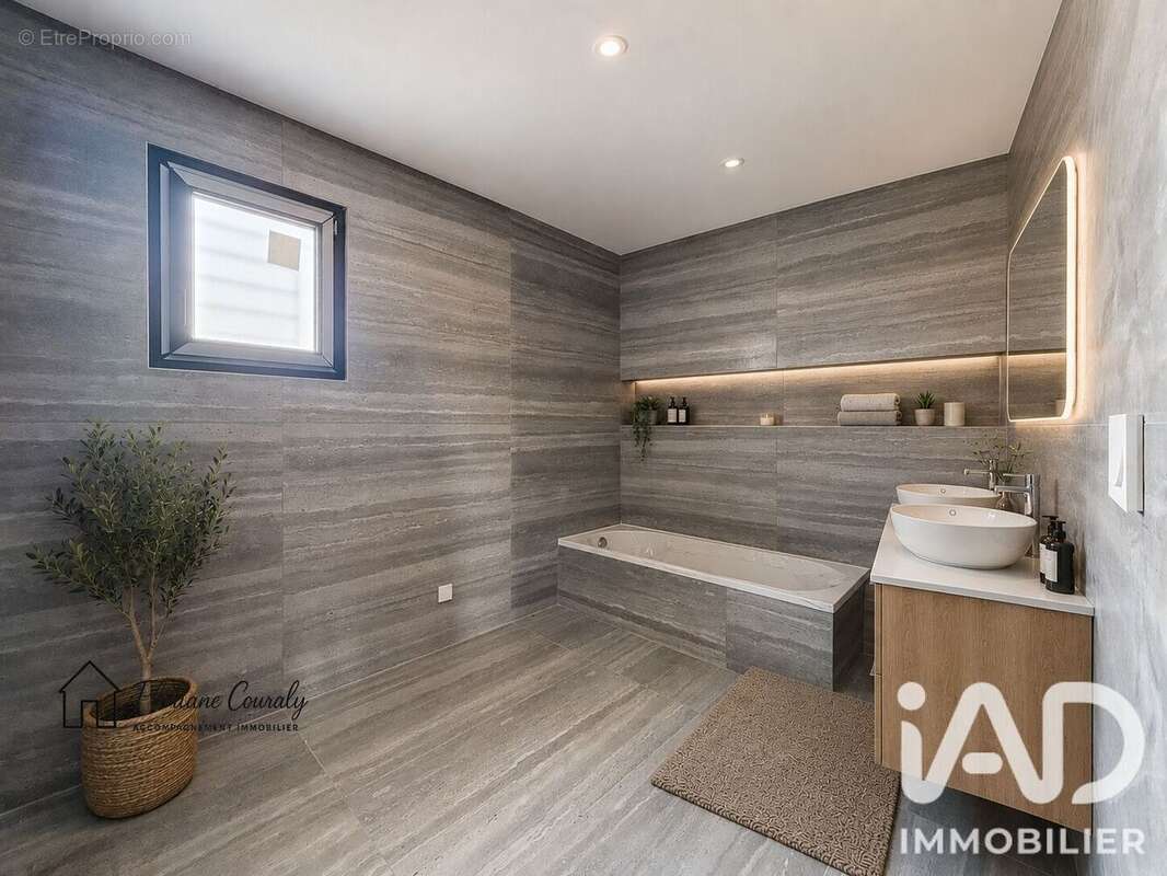 Maison 113 m² à Vias  - photo 5