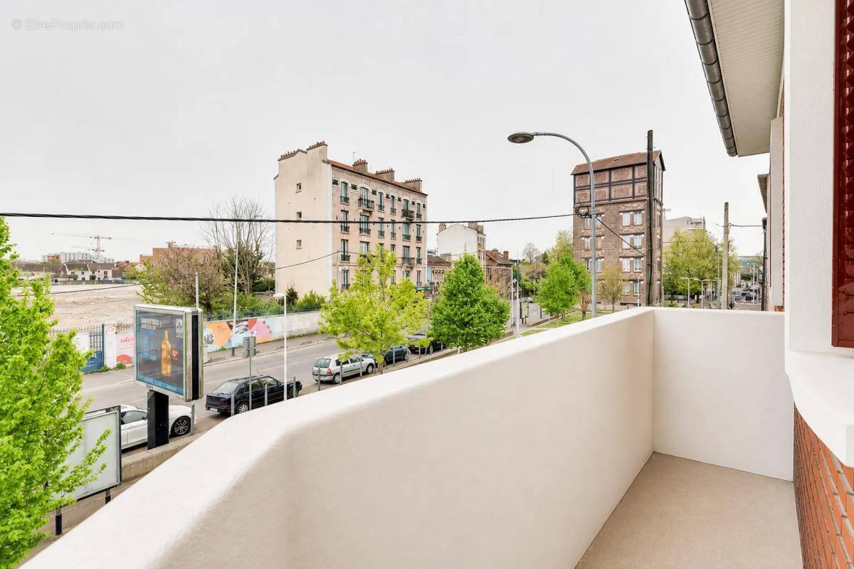 Appartement à LA COURNEUVE