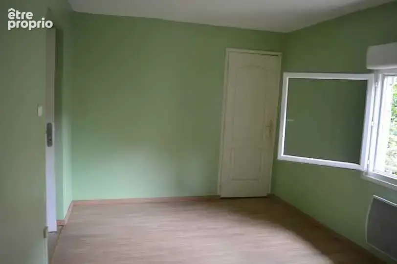 Grande maison de village de caractère, de 387 m2, avec 3 appartements, un grand atelier, un garage, et une co - photo 3