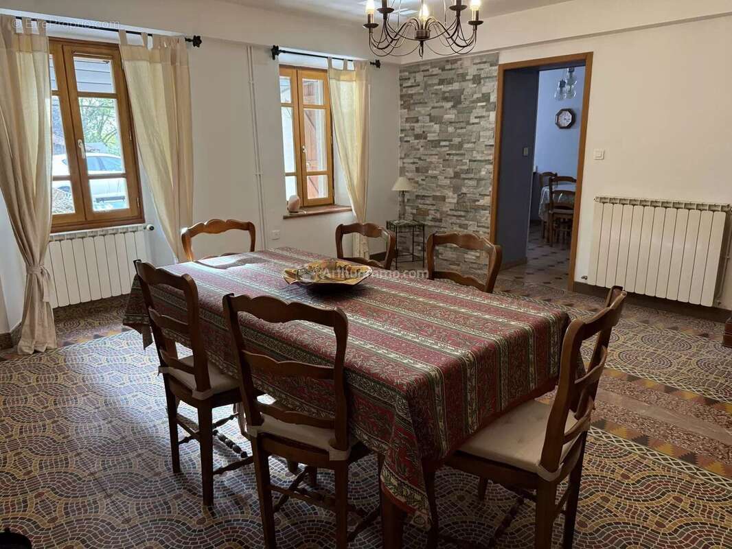 Maison à SAINTE-CROIX