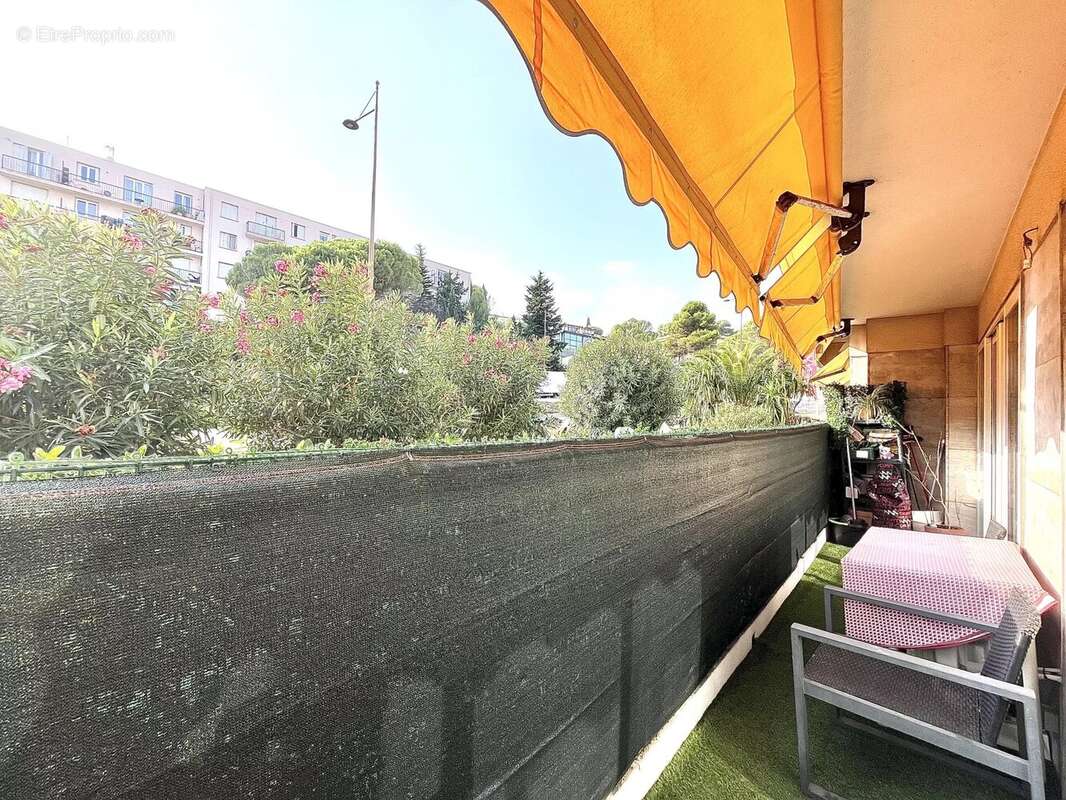 Appartement à LE CANNET