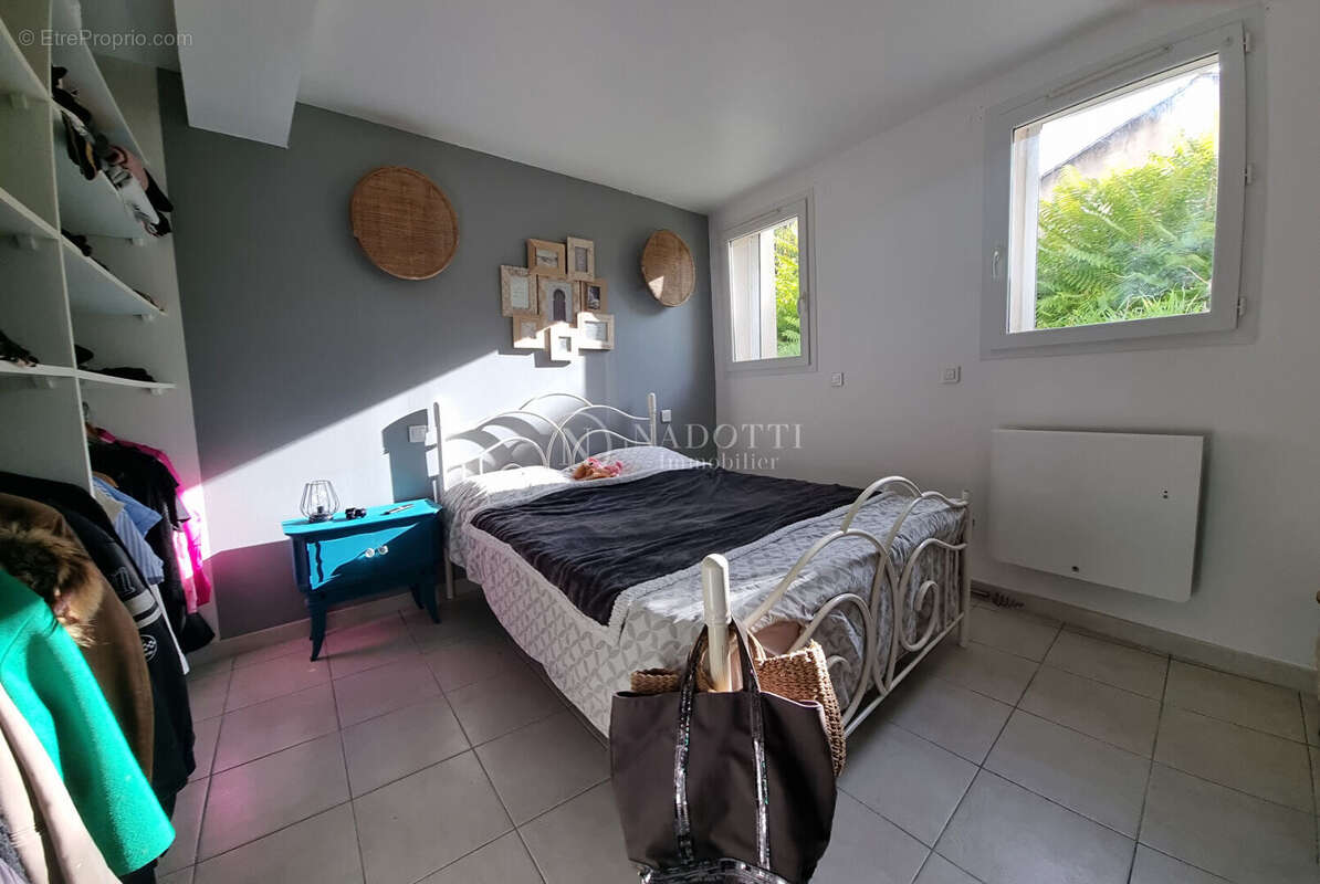 Appartement à VILLELAURE