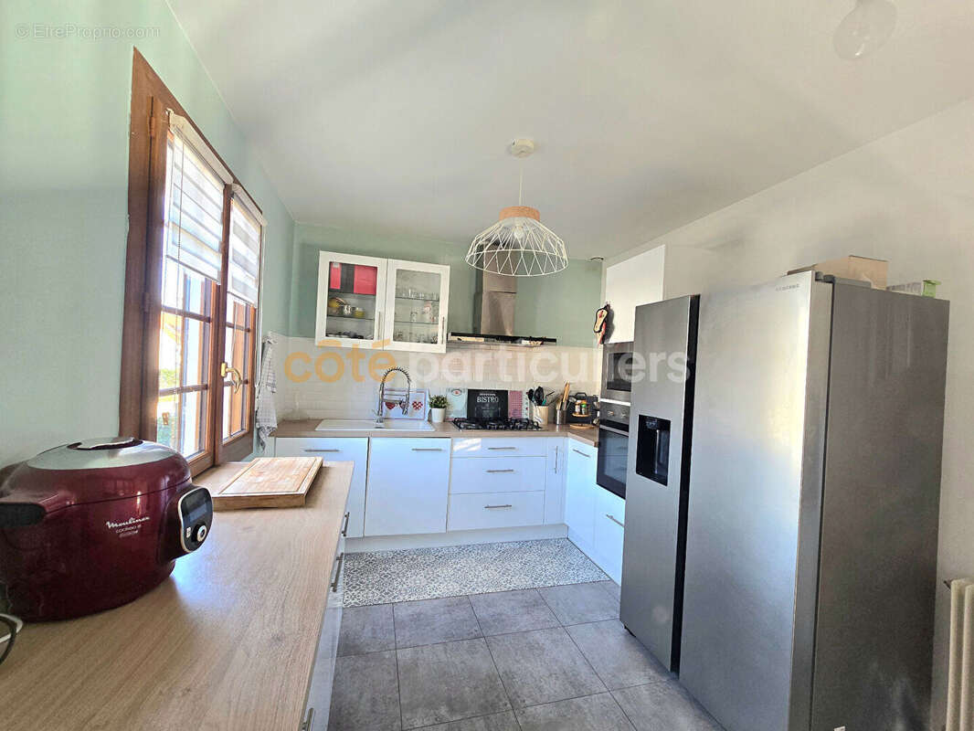 Maison à LA VILLE-AUX-DAMES