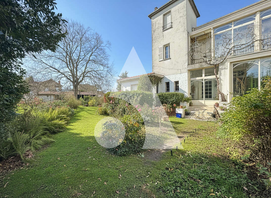 Maison Sannois 10 pièce(s) 250 m2 - photo 3