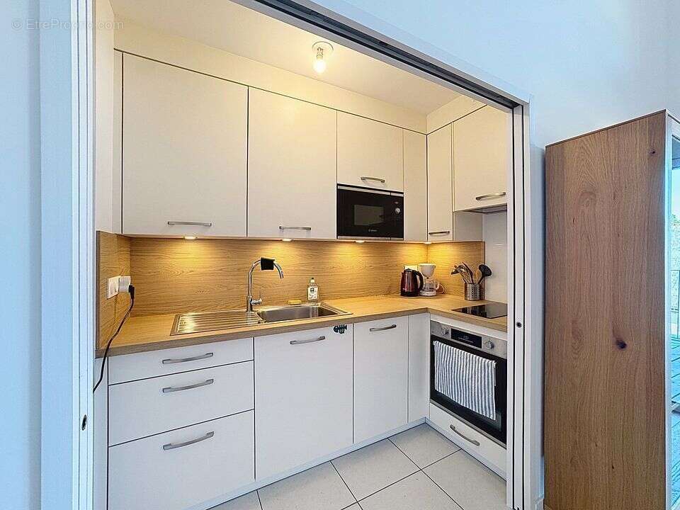 PLOEMEUR – Appartement neuf haut de gamme en hyper-centre de Ploemeur - photo 4